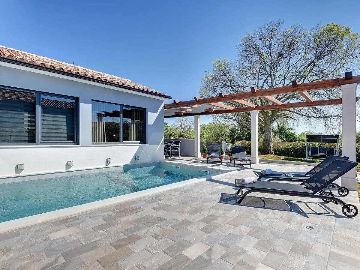 Exquisite Holiday Home In Gali Ana With Pool Galizana