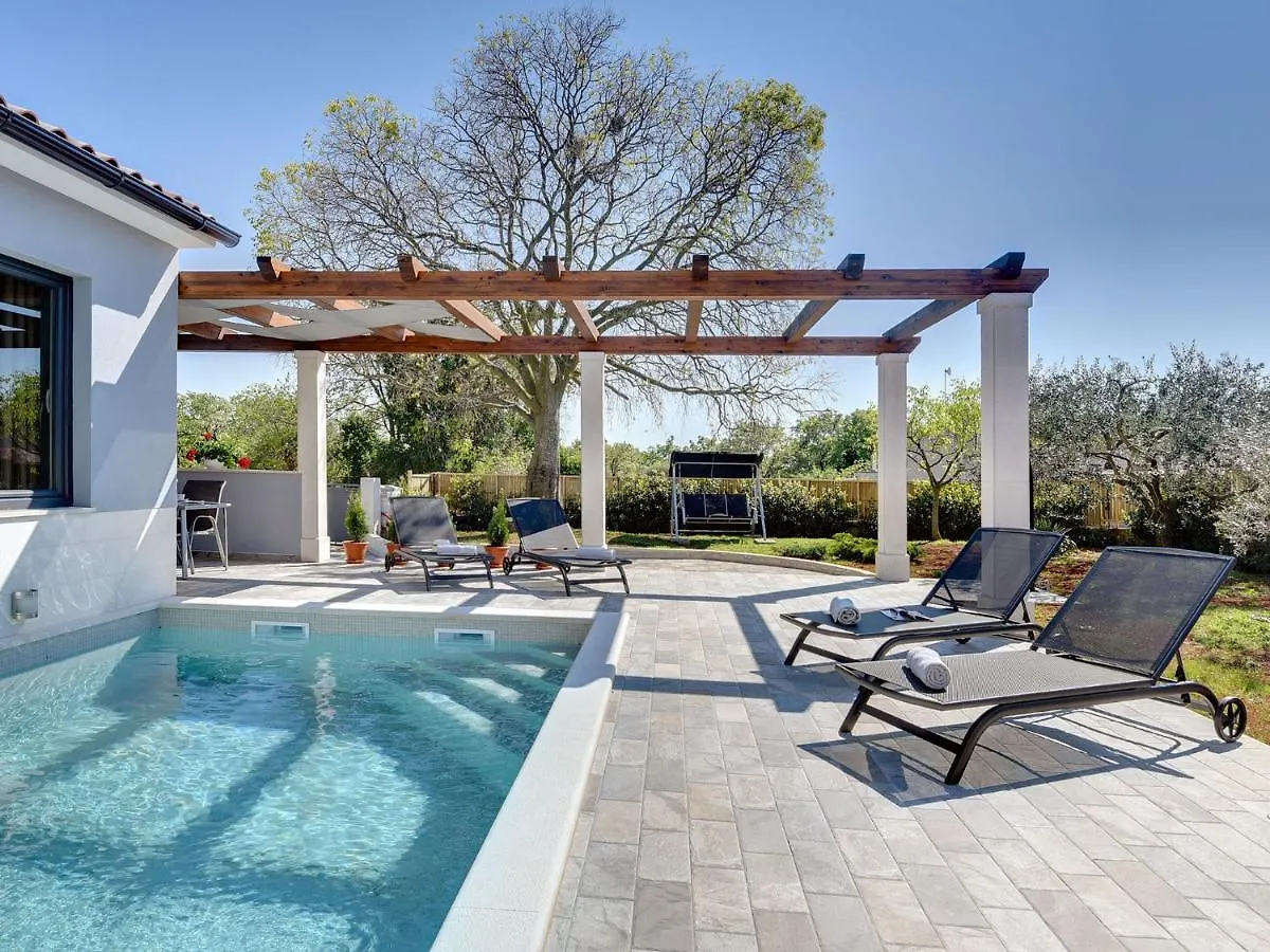 Exquisite Holiday Home In Gali Ana With Pool Galizana Croatia