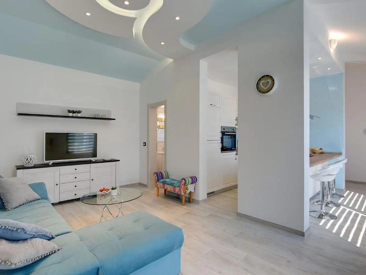 Exquisite Holiday Home In Gali Ana With Pool Galizana